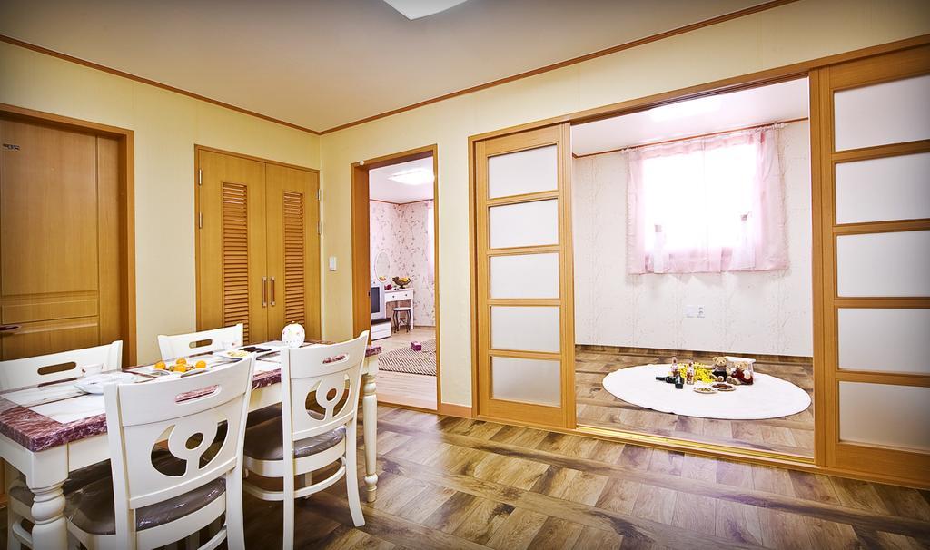 Starry Night Villa Gangneung Room photo